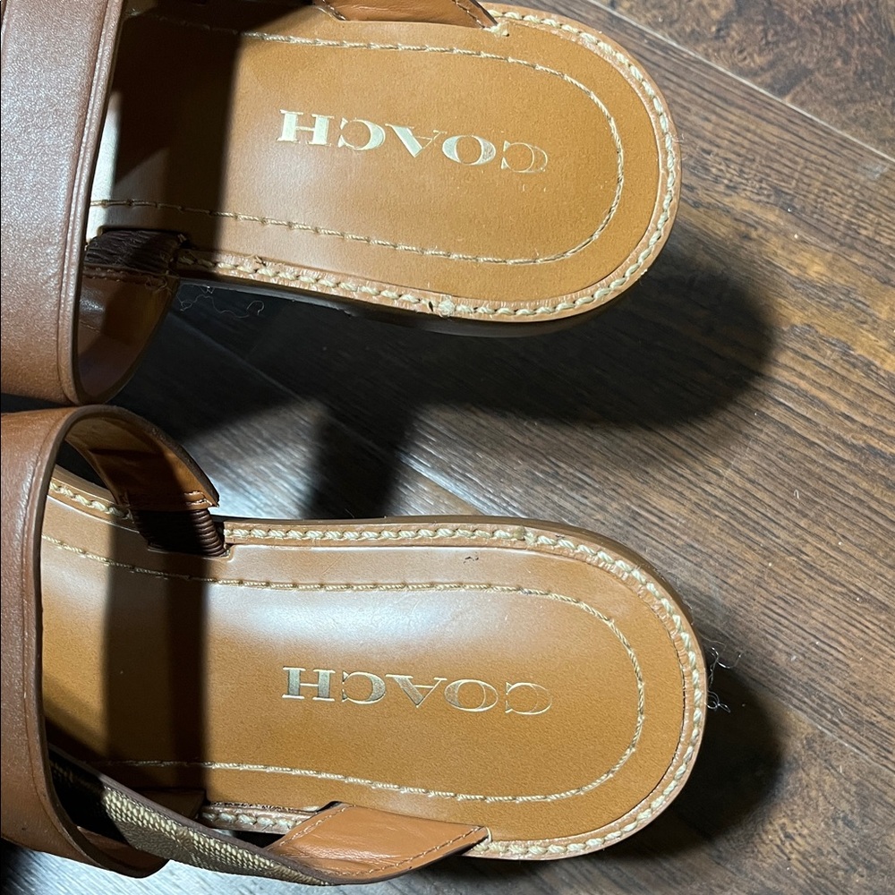 Coach Harlan Signature leather and canvas sandal in khaki and saddle - Picture 3 of 10